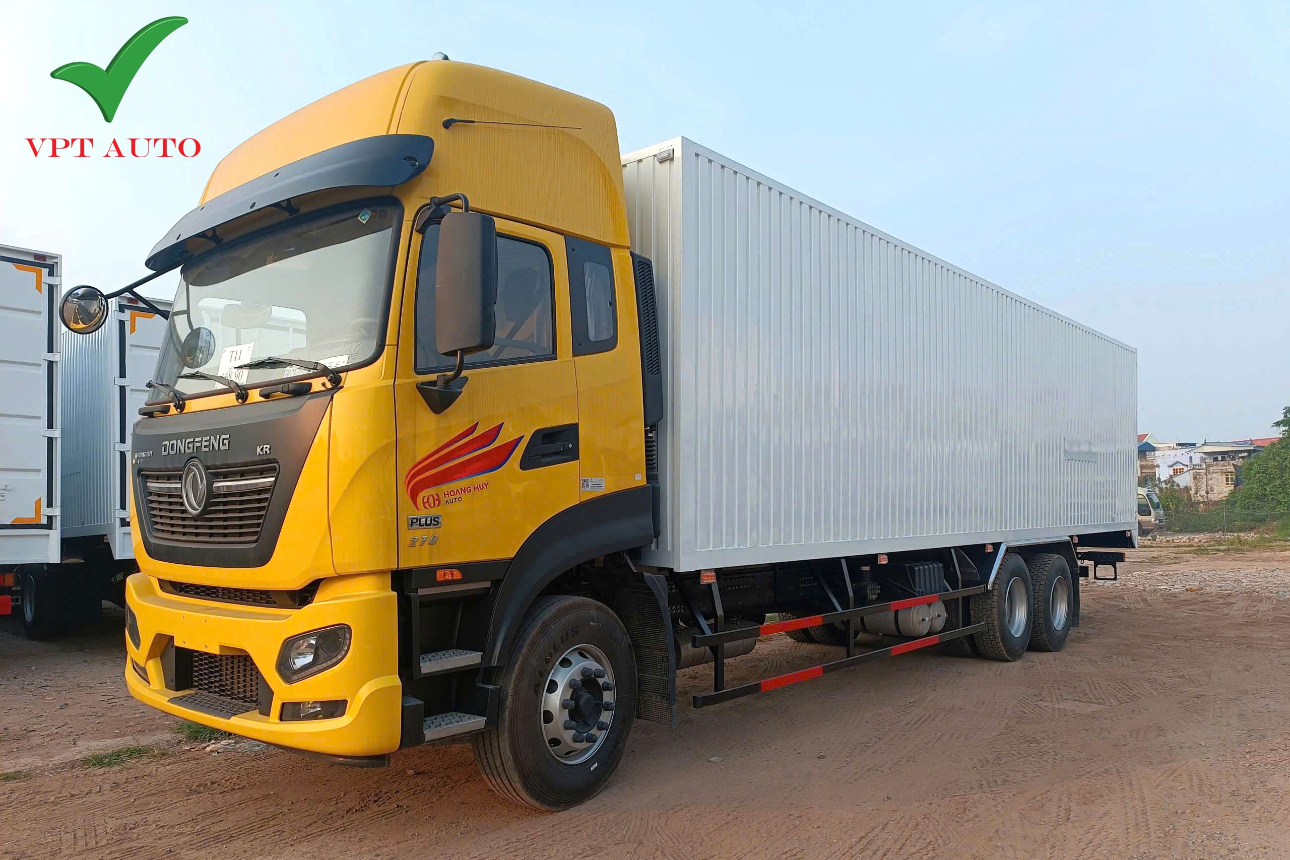Xe tải Dongfeng 3 chân Hiện đại